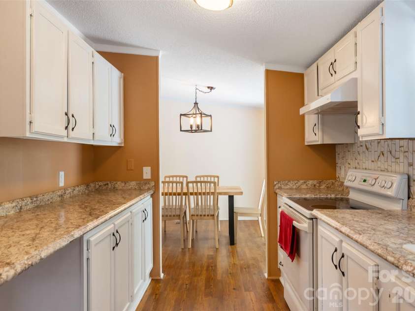 24 Asa Court, Black Mountain, NC 28711.  MLS# CAR4384160, YatesRealty ID 27319. 