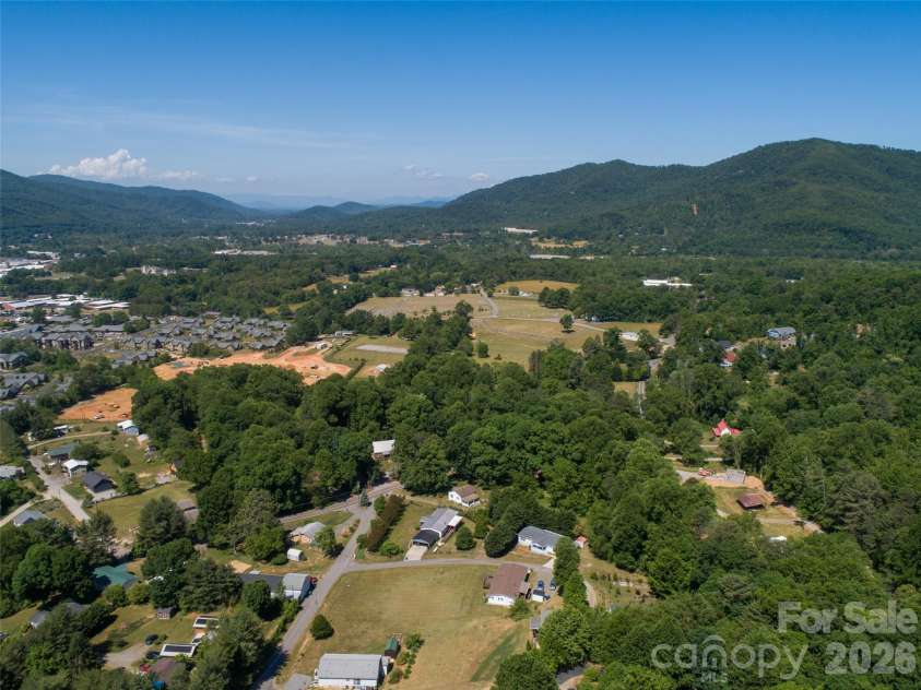 24 Asa Court, Black Mountain, NC 28711.  MLS# CAR4384160, YatesRealty ID 27319. 