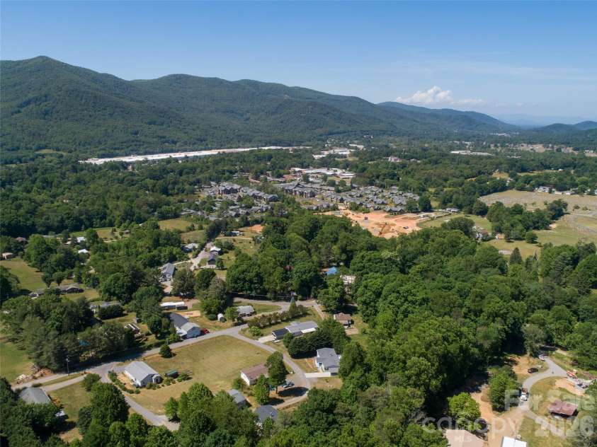 24 Asa Court, Black Mountain, NC 28711.  MLS# CAR4384160, YatesRealty ID 27319. 