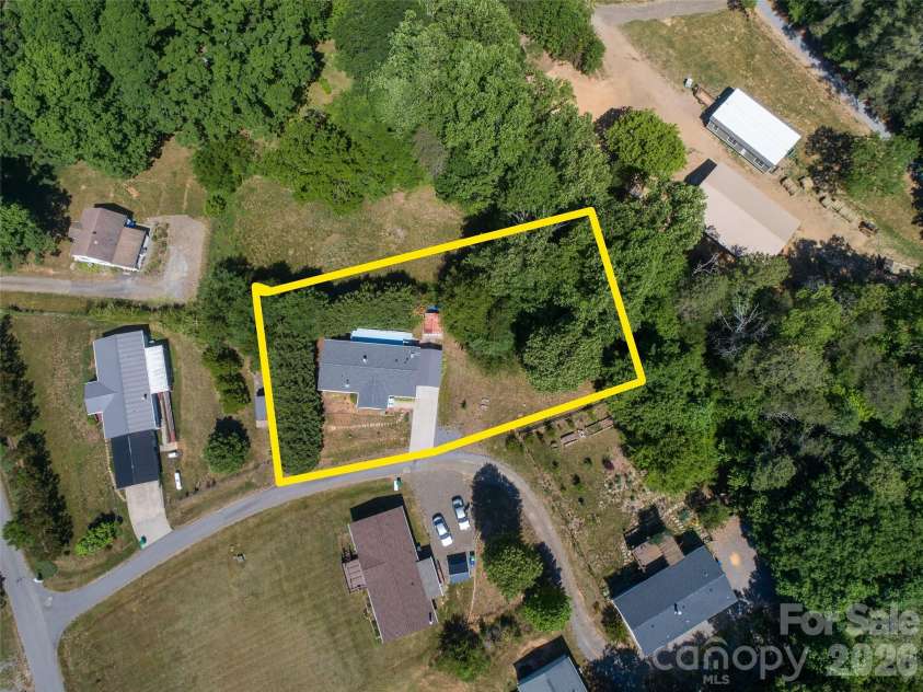24 Asa Court, Black Mountain, NC 28711.  MLS# CAR4384160, YatesRealty ID 27319. 