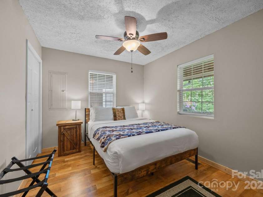 79 Jeffrey Lane, Waynesville, NC 28785.  MLS# CAR4258245, YatesRealty ID 27319. 