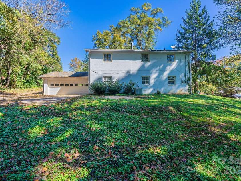 349 Dublin Court, Gastonia, NC 28054.  MLS# CAR4193019, YatesRealty ID 2732. 