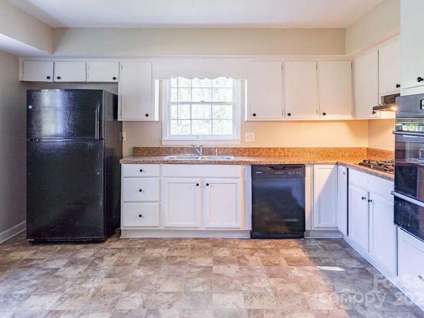 349 Dublin Court, Gastonia, NC 28054.  MLS# CAR4193019, YatesRealty ID 2732. 