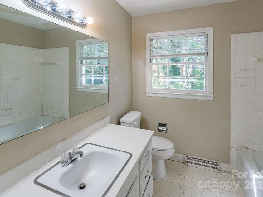 349 Dublin Court, Gastonia, NC 28054.  MLS# CAR4193019, YatesRealty ID 2732. 