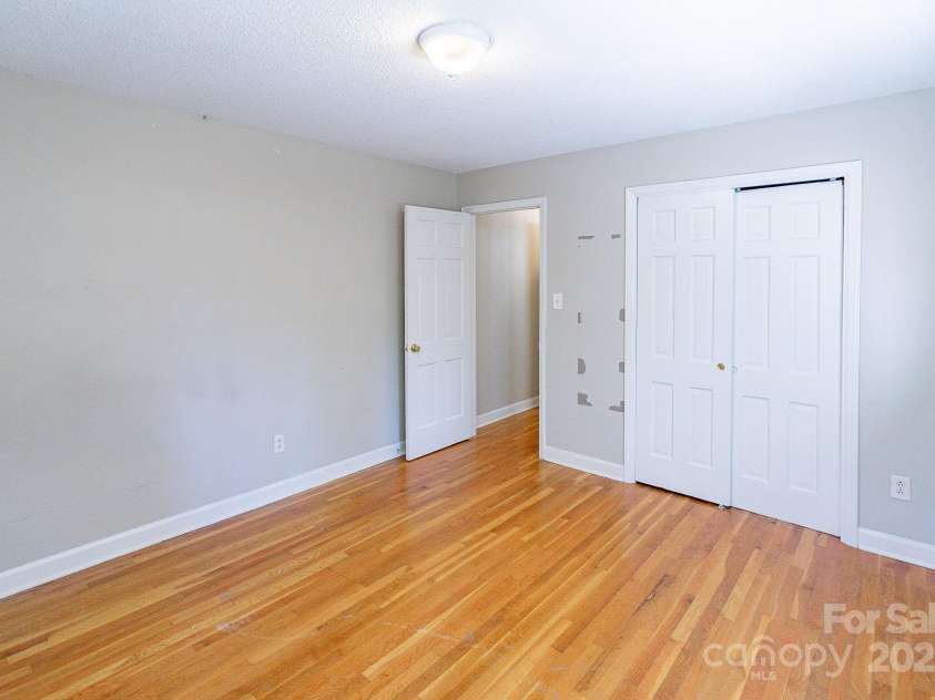 349 Dublin Court, Gastonia, NC 28054.  MLS# CAR4193019, YatesRealty ID 2732. 