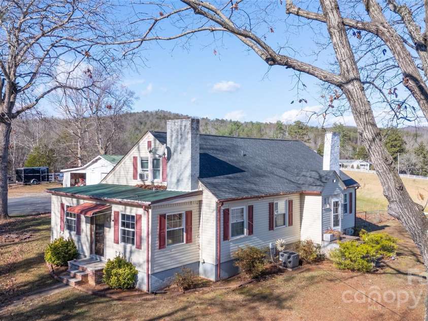 4263 Fox Road, Lenoir, NC 28645.  MLS# CAR4327250, YatesRealty ID 2732. 