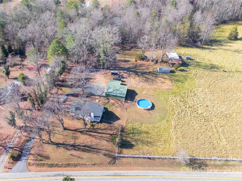 4263 Fox Road, Lenoir, NC 28645.  MLS# CAR4327250, YatesRealty ID 2732. 
