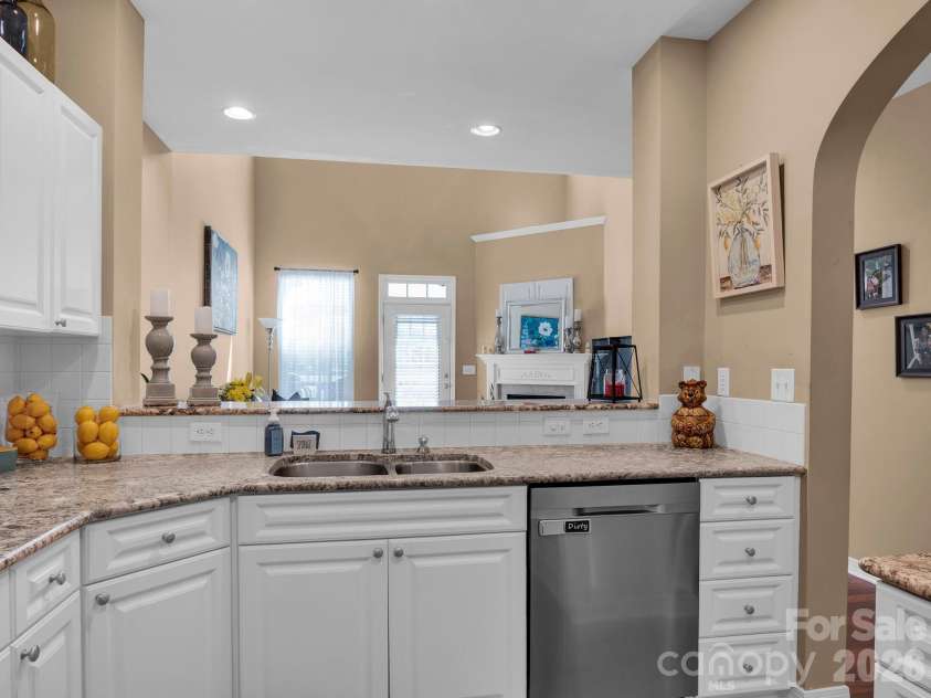8444 Brookings Drive, Charlotte, NC 28269.  MLS# CAR4373554, YatesRealty ID 27320. 