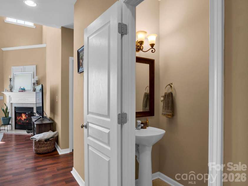 8444 Brookings Drive, Charlotte, NC 28269.  MLS# CAR4373554, YatesRealty ID 27320. 