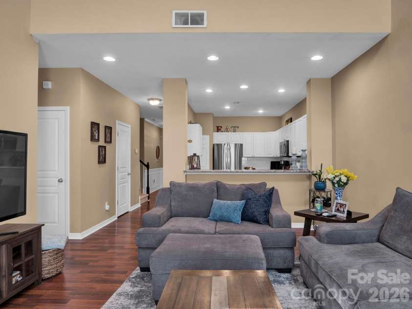 8444 Brookings Drive, Charlotte, NC 28269.  MLS# CAR4373554, YatesRealty ID 27320. 