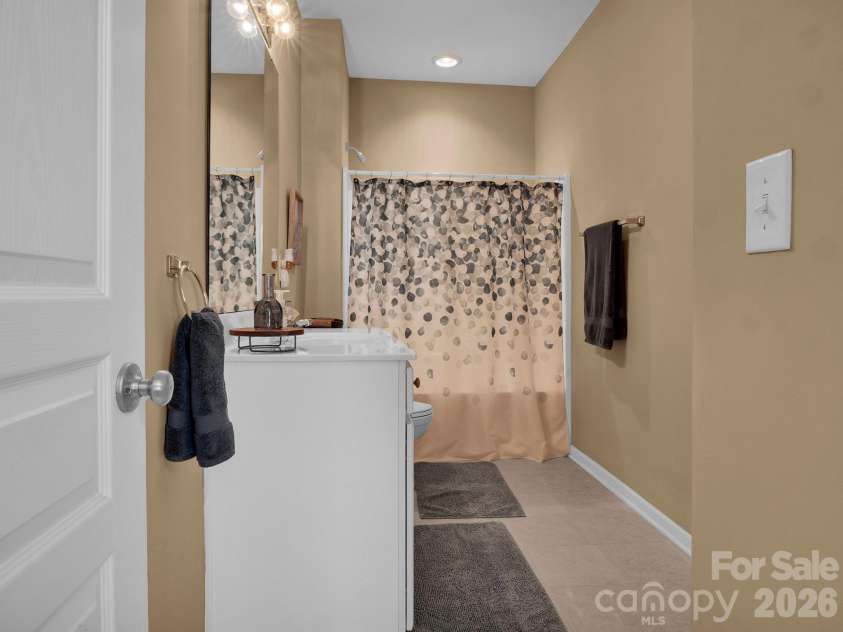 8444 Brookings Drive, Charlotte, NC 28269.  MLS# CAR4373554, YatesRealty ID 27320. 