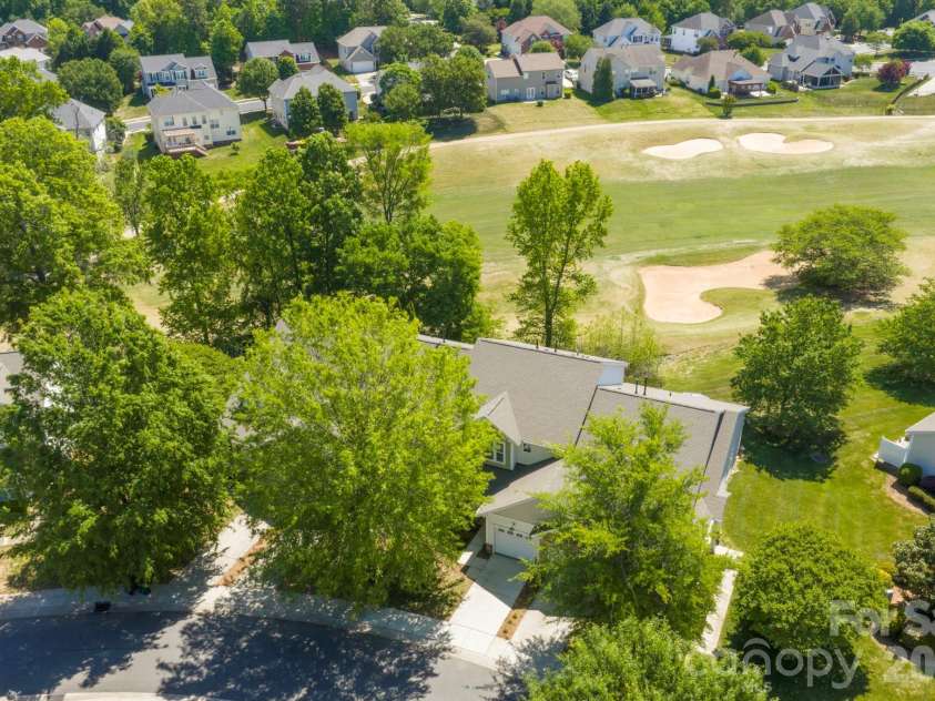 8444 Brookings Drive, Charlotte, NC 28269.  MLS# CAR4373554, YatesRealty ID 27320. 