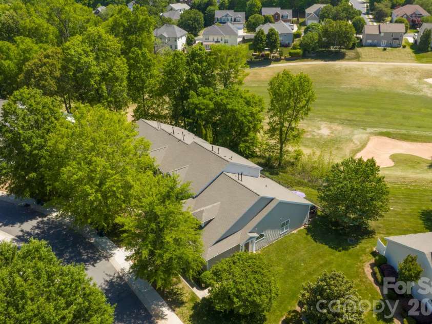 8444 Brookings Drive, Charlotte, NC 28269.  MLS# CAR4373554, YatesRealty ID 27320. 
