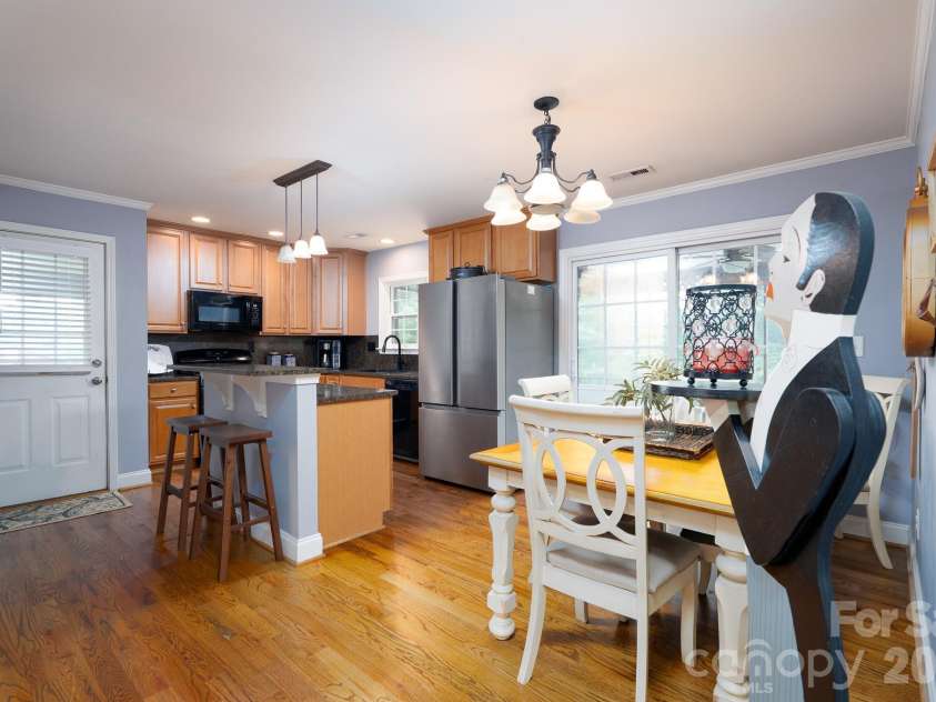 1018 Kentucky Street, Kannapolis, NC 28083.  MLS# CAR4386943, YatesRealty ID 27321. 