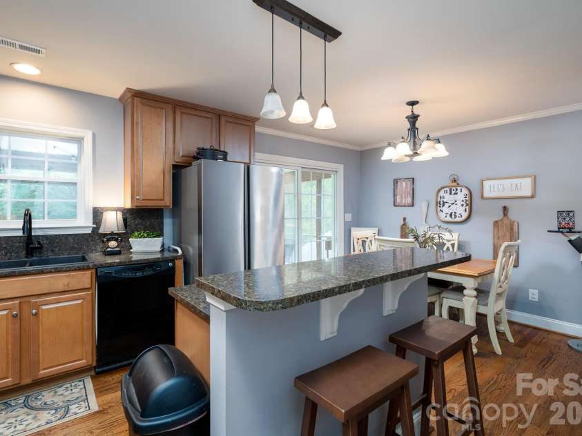 1018 Kentucky Street, Kannapolis, NC 28083.  MLS# CAR4386943, YatesRealty ID 27321. 