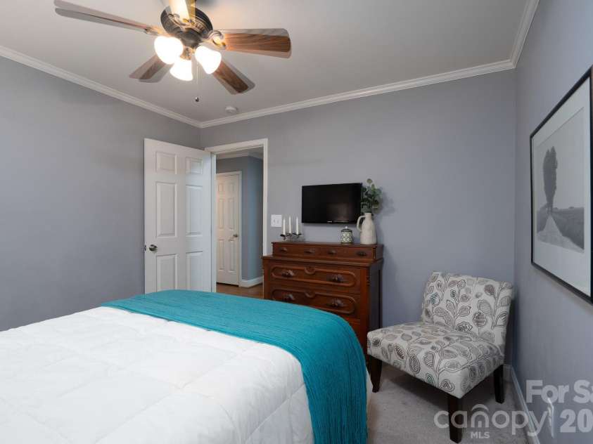 1018 Kentucky Street, Kannapolis, NC 28083.  MLS# CAR4386943, YatesRealty ID 27321. 
