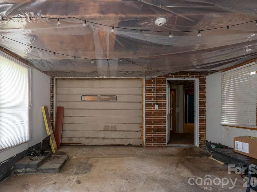 1018 Kentucky Street, Kannapolis, NC 28083.  MLS# CAR4386943, YatesRealty ID 27321. 