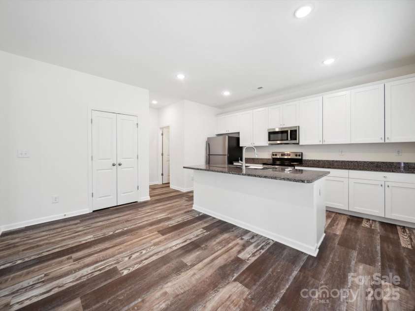125 Fosters Glen Place, Mooresville, NC 28115.  MLS# CAR4270136, YatesRealty ID 27321. 