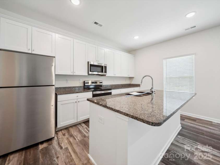 125 Fosters Glen Place, Mooresville, NC 28115.  MLS# CAR4270136, YatesRealty ID 27321. 