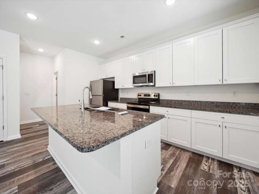 125 Fosters Glen Place, Mooresville, NC 28115.  MLS# CAR4270136, YatesRealty ID 27321. 