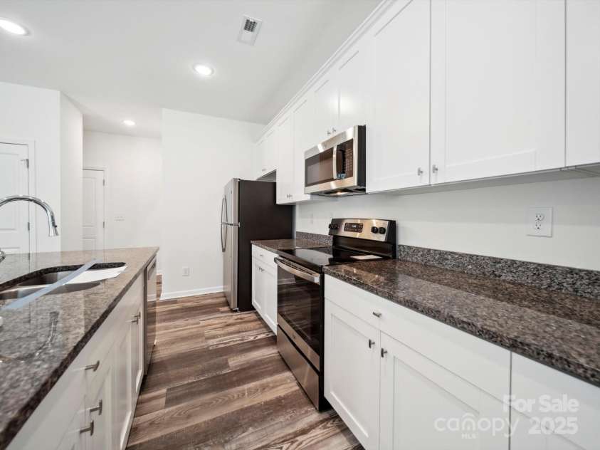 125 Fosters Glen Place, Mooresville, NC 28115.  MLS# CAR4270136, YatesRealty ID 27321. 