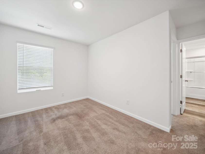 125 Fosters Glen Place, Mooresville, NC 28115.  MLS# CAR4270136, YatesRealty ID 27321. 