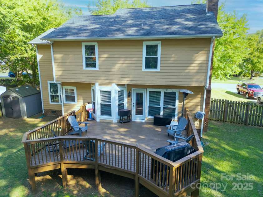 13101 Seascape Lane, Charlotte, NC 28278.  MLS# CAR4276893, YatesRealty ID 27322. 