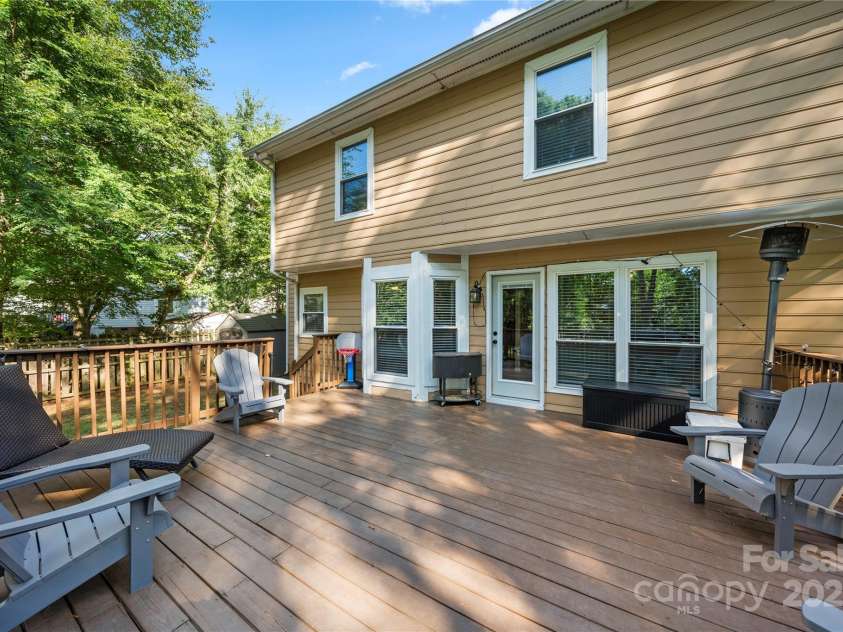 13101 Seascape Lane, Charlotte, NC 28278.  MLS# CAR4276893, YatesRealty ID 27322. 