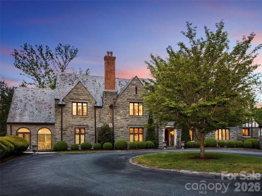 436 Vanderbilt Road, Biltmore Forest, NC 28803.  MLS# CAR4383346, YatesRealty ID 27322. 