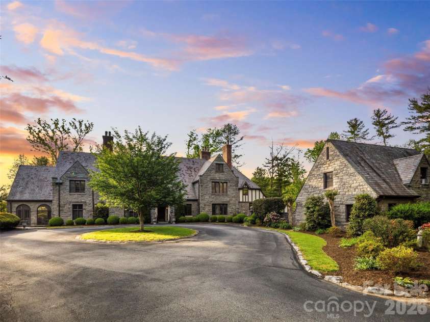 436 Vanderbilt Road, Biltmore Forest, NC 28803.  MLS# CAR4383346, YatesRealty ID 27322. 