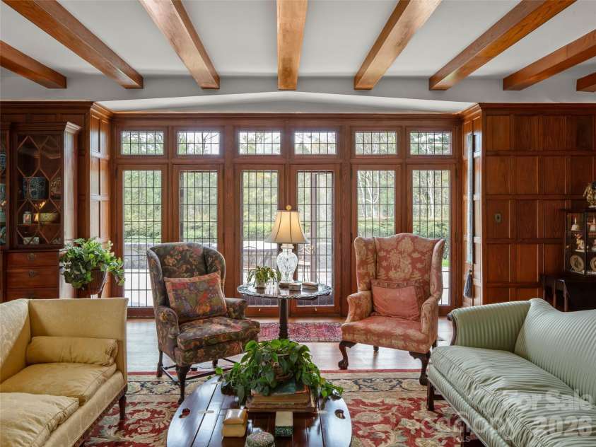 436 Vanderbilt Road, Biltmore Forest, NC 28803.  MLS# CAR4383346, YatesRealty ID 27322. 