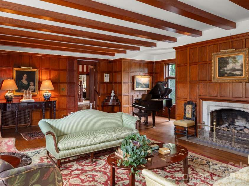436 Vanderbilt Road, Biltmore Forest, NC 28803.  MLS# CAR4383346, YatesRealty ID 27322. 