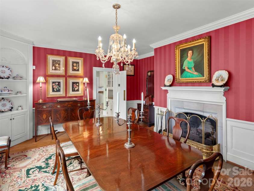 436 Vanderbilt Road, Biltmore Forest, NC 28803.  MLS# CAR4383346, YatesRealty ID 27322. 