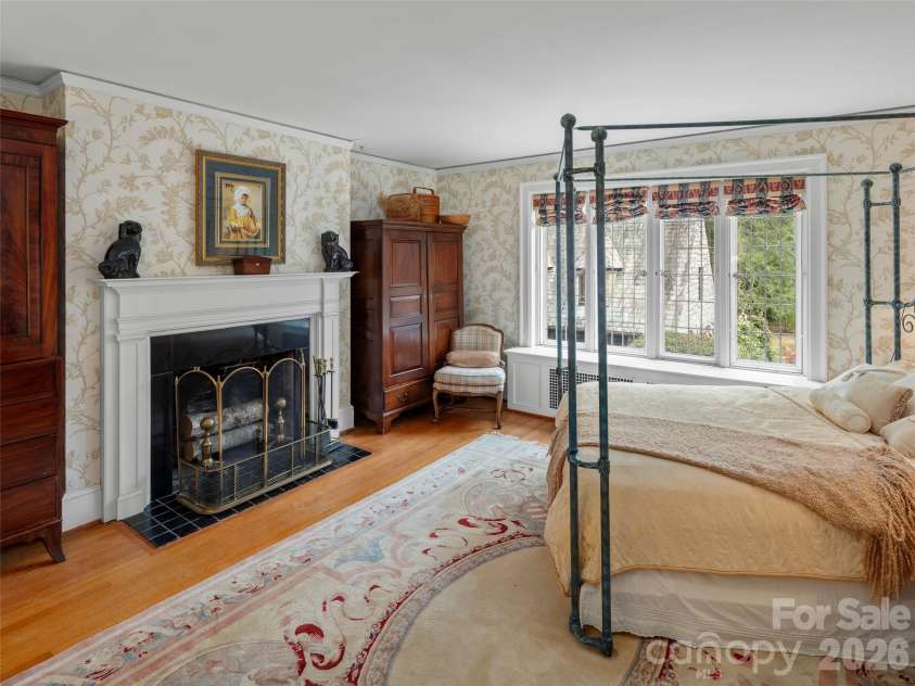 436 Vanderbilt Road, Biltmore Forest, NC 28803.  MLS# CAR4383346, YatesRealty ID 27322. 