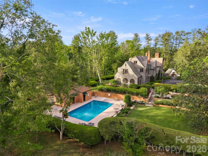 436 Vanderbilt Road, Biltmore Forest, NC 28803.  MLS# CAR4383346, YatesRealty ID 27322. 