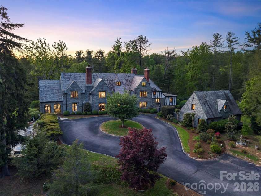 436 Vanderbilt Road, Biltmore Forest, NC 28803.  MLS# CAR4383346, YatesRealty ID 27322. 