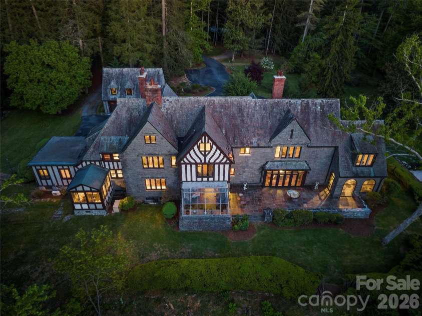 436 Vanderbilt Road, Biltmore Forest, NC 28803.  MLS# CAR4383346, YatesRealty ID 27322. 