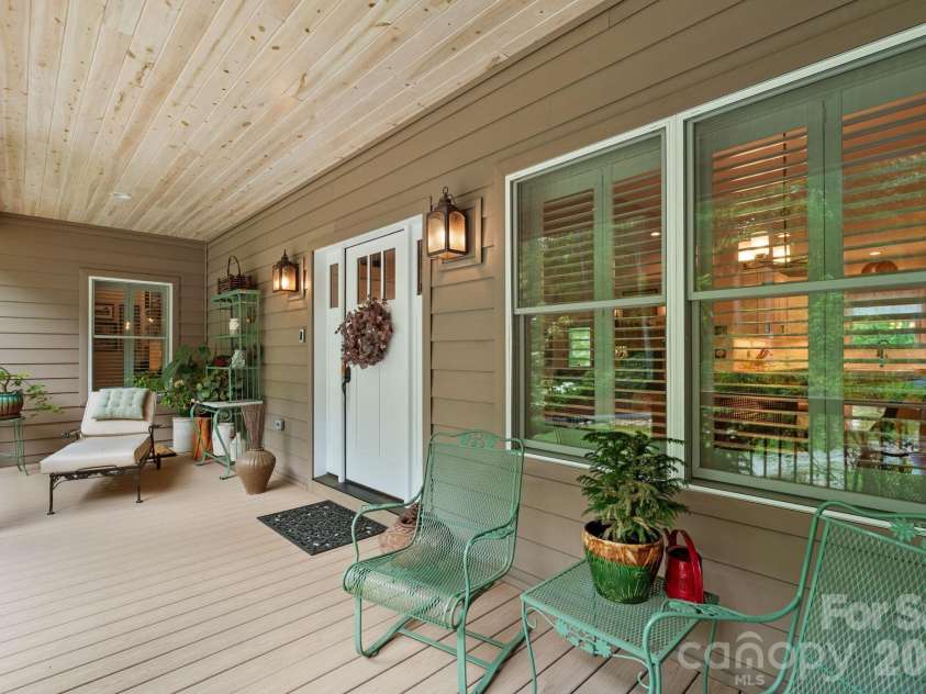 142 Highland Cove, West Jefferson, NC 28694.  MLS# CAR4387566, YatesRealty ID 27323. 