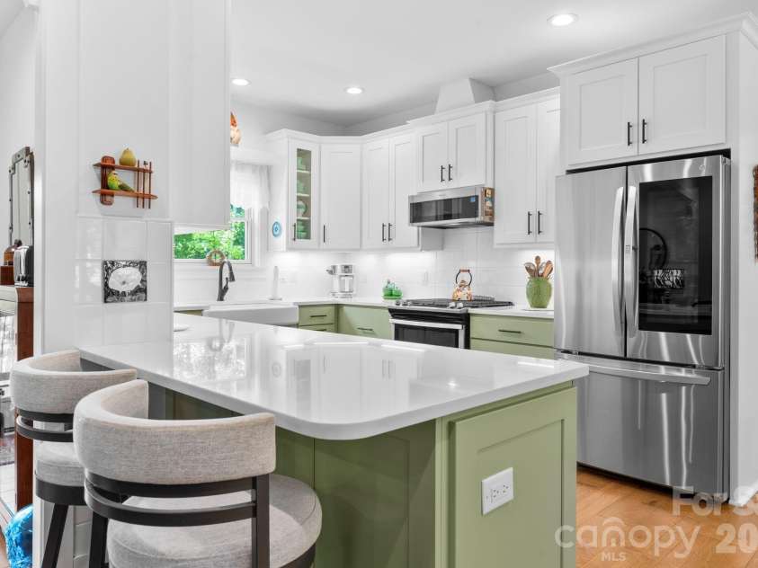 142 Highland Cove, West Jefferson, NC 28694.  MLS# CAR4387566, YatesRealty ID 27323. 