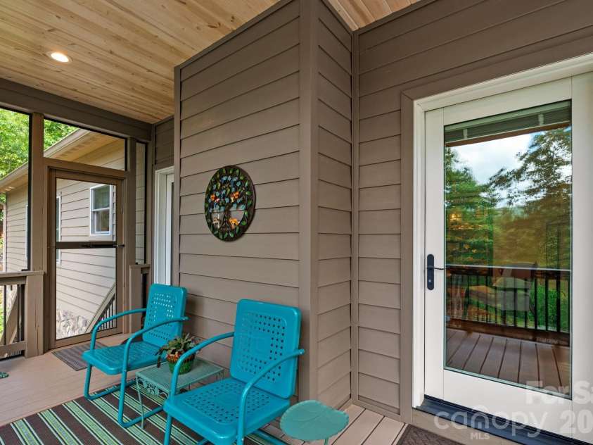 142 Highland Cove, West Jefferson, NC 28694.  MLS# CAR4387566, YatesRealty ID 27323. 