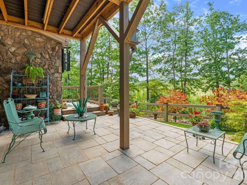 142 Highland Cove, West Jefferson, NC 28694.  MLS# CAR4387566, YatesRealty ID 27323. 