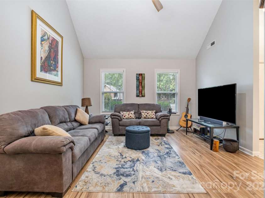 168 Columns Circle, Shelby, NC 28150.  MLS# CAR4282317, YatesRealty ID 27323. Welcome to the vaulted ceiling family room!