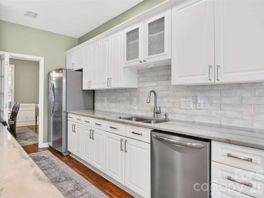 19812 Madison Village Drive, Cornelius, NC 28031.  MLS# CAR4384388, YatesRealty ID 27324. 