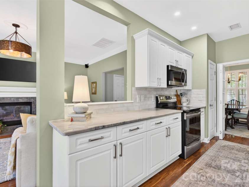 19812 Madison Village Drive, Cornelius, NC 28031.  MLS# CAR4384388, YatesRealty ID 27324. 