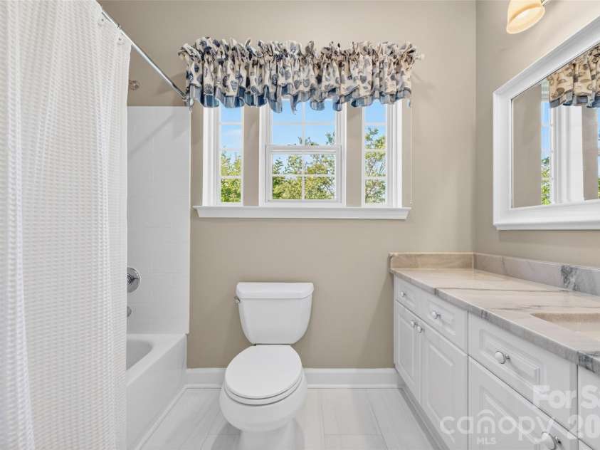 19812 Madison Village Drive, Cornelius, NC 28031.  MLS# CAR4384388, YatesRealty ID 27324. Full Bath