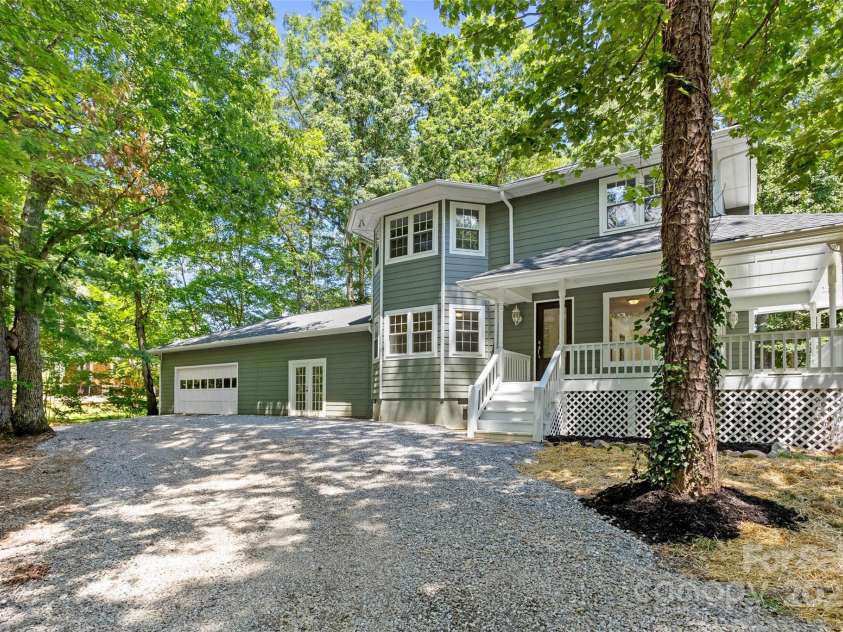 233 Youngs Cove Road, Candler, NC 28715.  MLS# CAR4277512, YatesRealty ID 27324. 