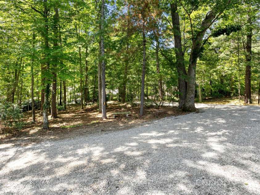 233 Youngs Cove Road, Candler, NC 28715.  MLS# CAR4277512, YatesRealty ID 27324. 