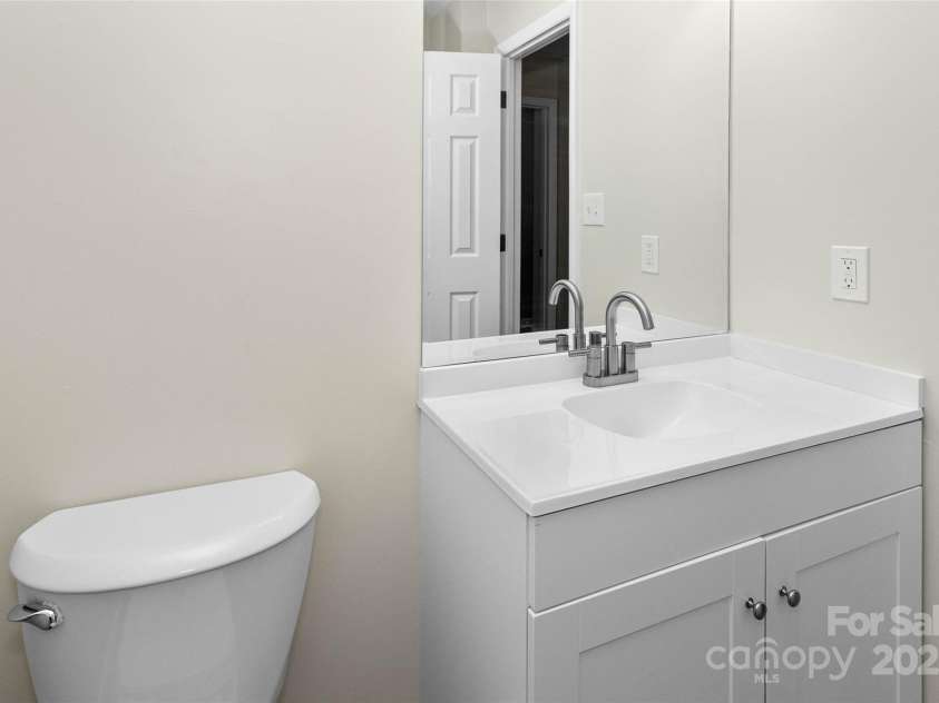 233 Youngs Cove Road, Candler, NC 28715.  MLS# CAR4277512, YatesRealty ID 27324. 