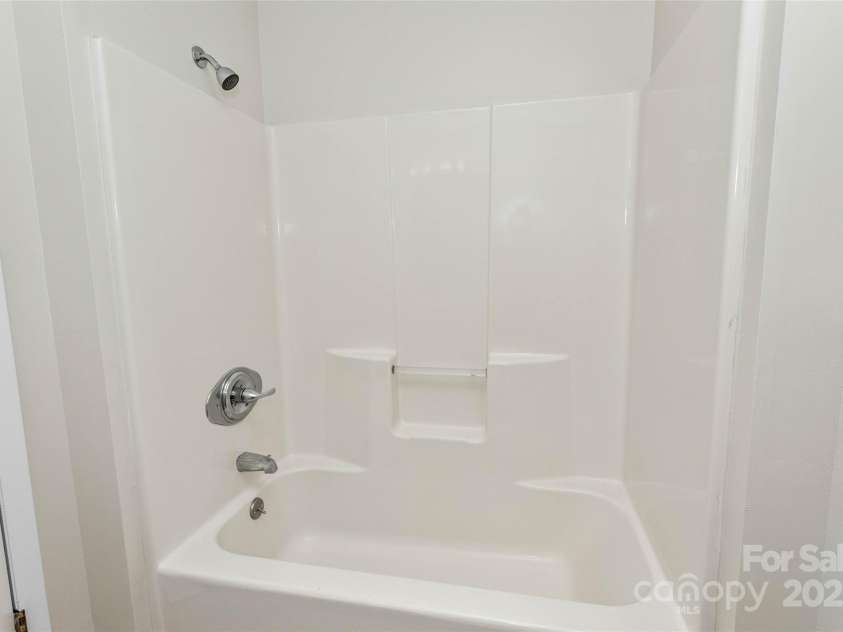 233 Youngs Cove Road, Candler, NC 28715.  MLS# CAR4277512, YatesRealty ID 27324. 