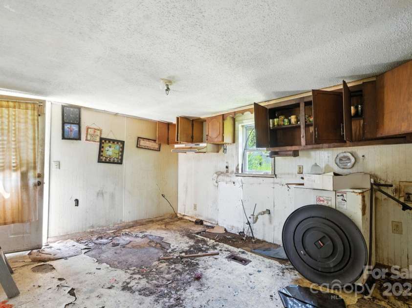 603 Suggs Street, Beulaville, NC 28518.  MLS# CAR4279067, YatesRealty ID 27325. 